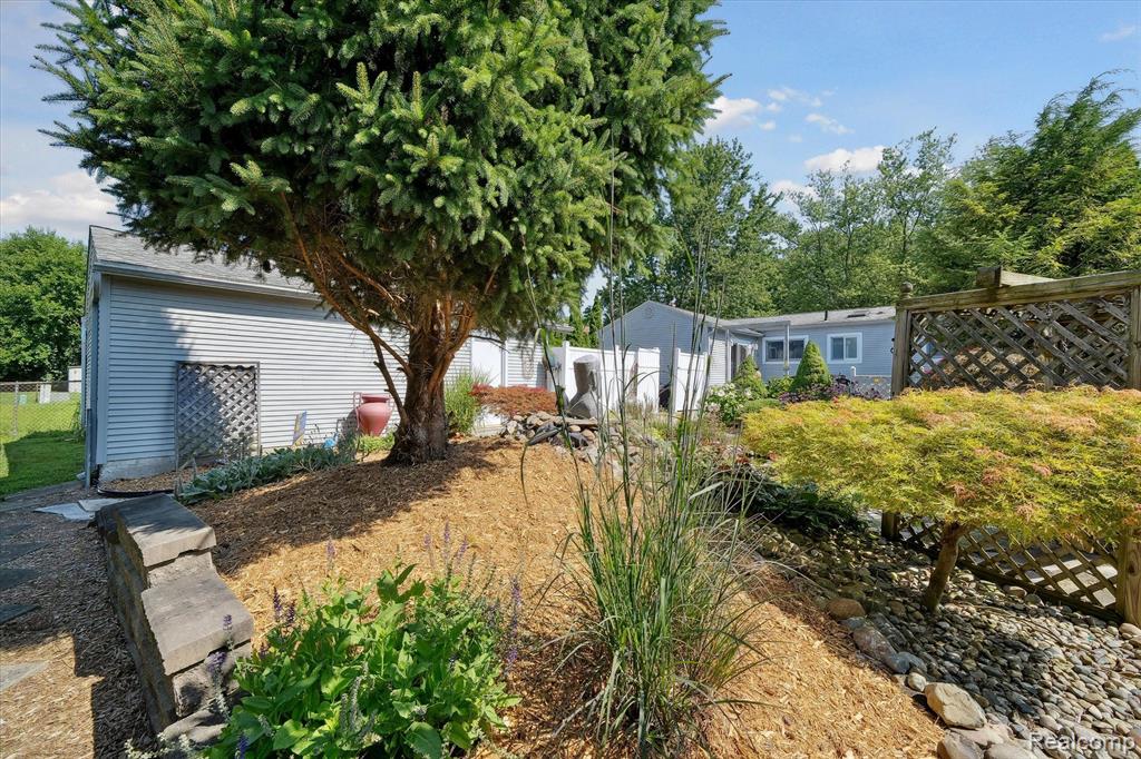 50293 PEGGY Lane, Chesterfield, MI 48047 — Photo 45