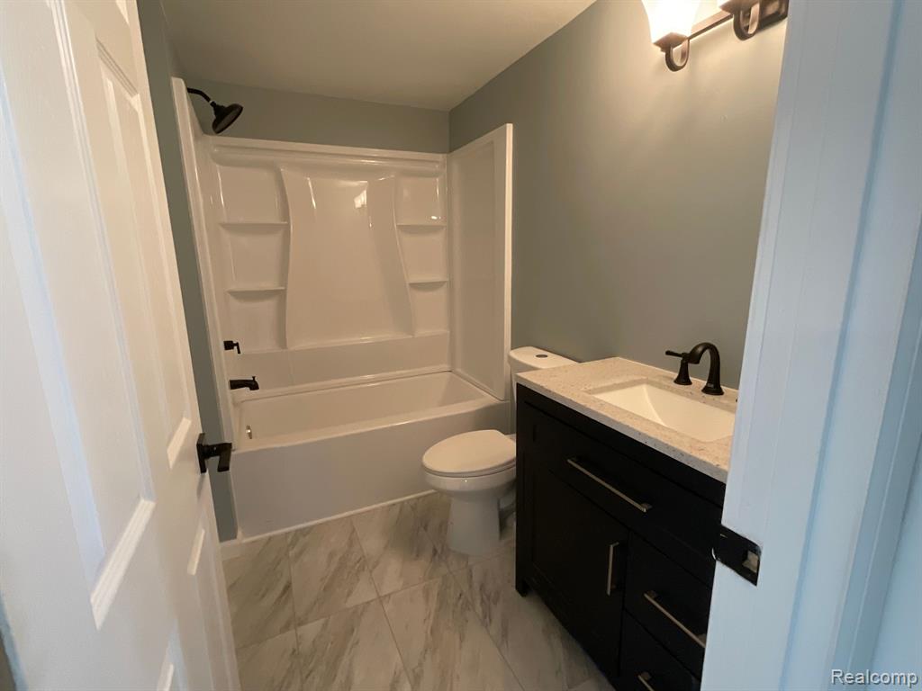 3076 KINGS MILL Road, North Branch, MI 48461 — Photo 4