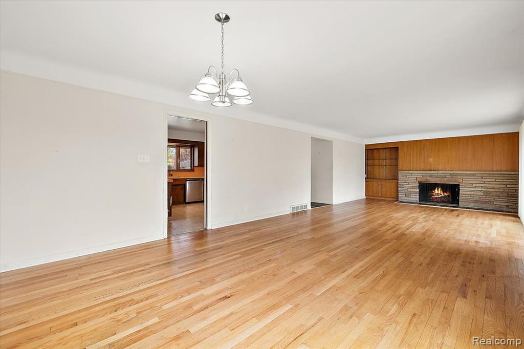 17455 Kinross Avenue, Beverly Hills, MI 48025 — Photo 11