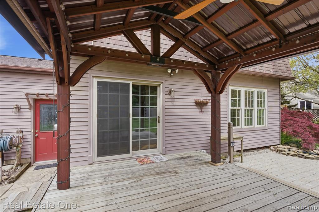10385 Elizabeth Street, Pinckney, MI 48169 — Photo 23