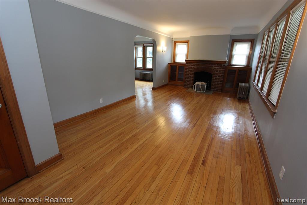 506 N NEWBURGH Road, Westland, MI — Photo 7