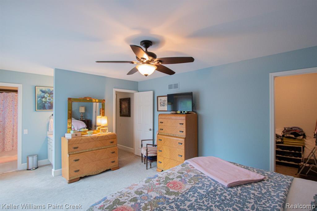 42200 LOCHMOOR Street, Clinton Twp, MI 48038 — Photo 20