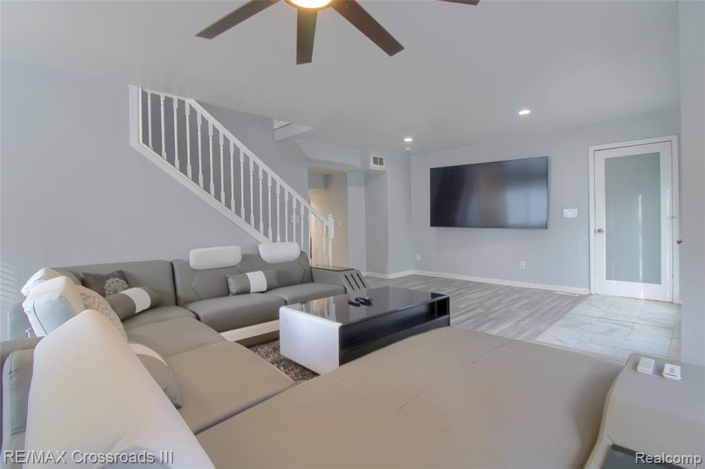 43216 N Bemis Road E, Belleville, MI 48111 — Photo 5