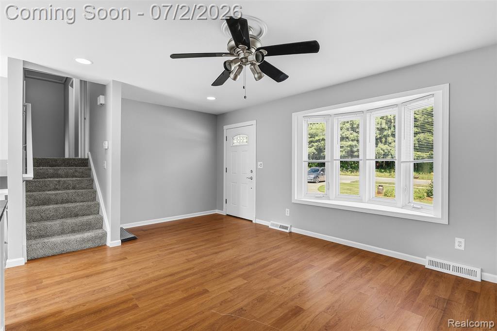 305 East Road, Holly, MI 48442 — Photo 8