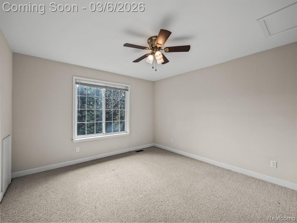 508 JAMES Circle, Royal Oak, MI 48067 — Photo 17