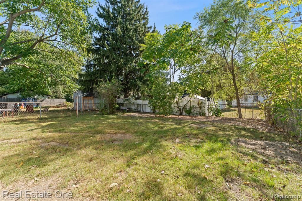 78 Cadillac Street, Pontiac, MI 48342 — Photo 19