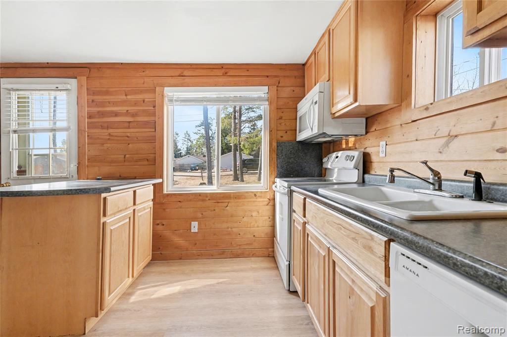 11359 Polaris, St. Helen, MI 48656 — Photo 8