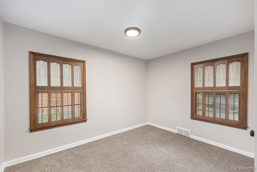 5294 E Atherton Road, Burton, MI 48519 — Photo 12