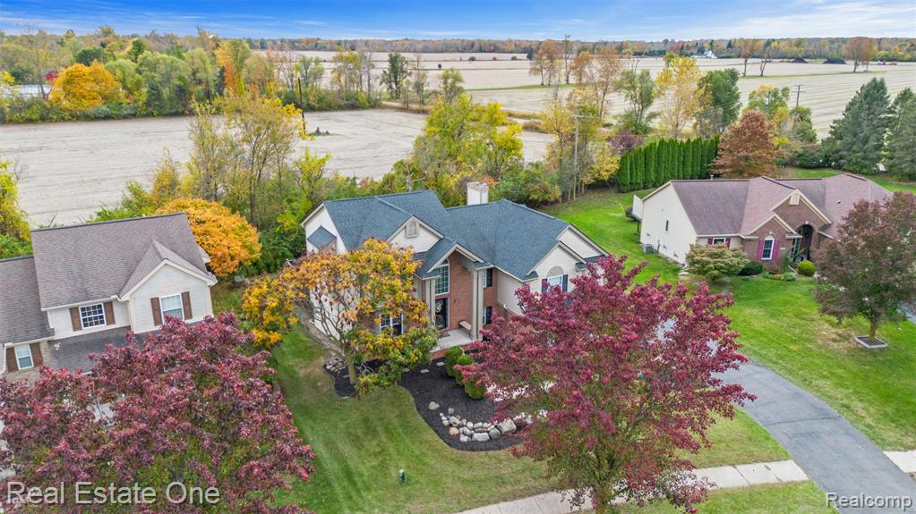 43275 Pond Bluff Drive, Belleville, MI 48111 — Photo 35