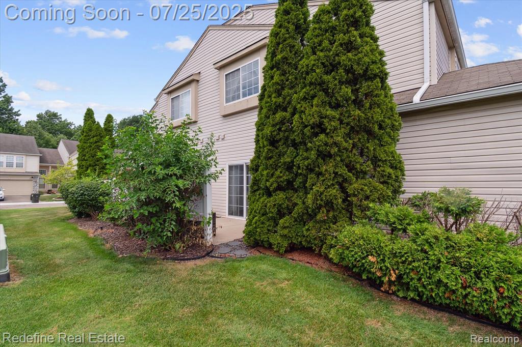 26708 Ashton Drive, Woodhaven, MI 48183 — Photo 34