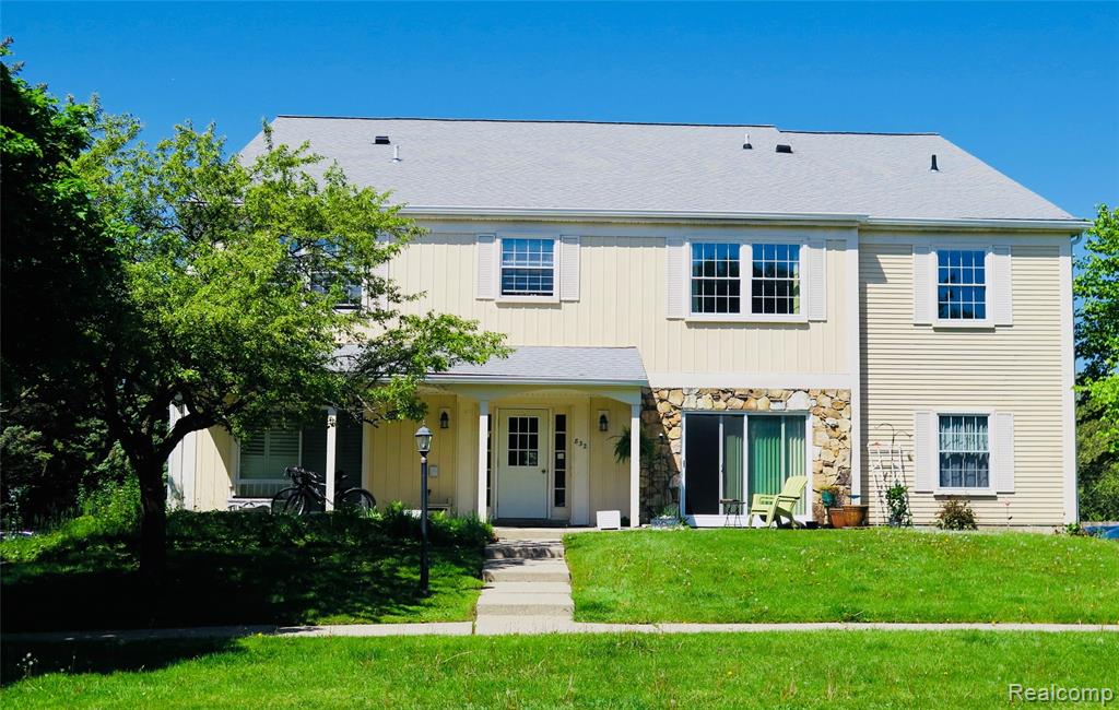 832 BLOOMFIELD VILLAGE BLVD APT F, Auburn Hills, MI 48326 — front exterior