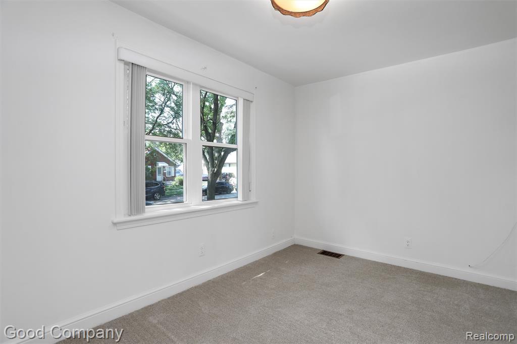 603 E Maxlow Avenue, Hazel Park, MI 48030 — Photo 14