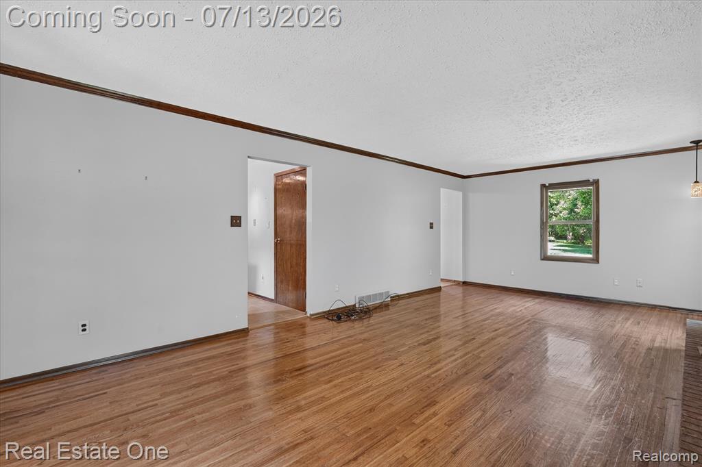 6039 Fish Lake Road, Holly, MI 48442 — Photo 7