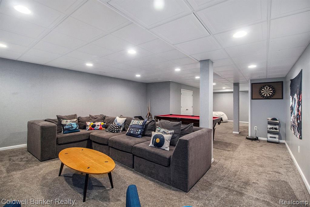 17301 OAK HILL Drive, Northville, MI 48168 — Photo 35