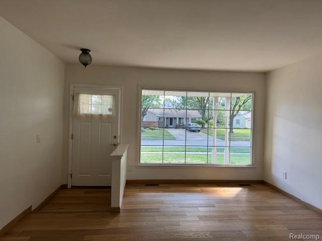 4953 Stoddard Drive, Troy, MI 48085 — Photo 5