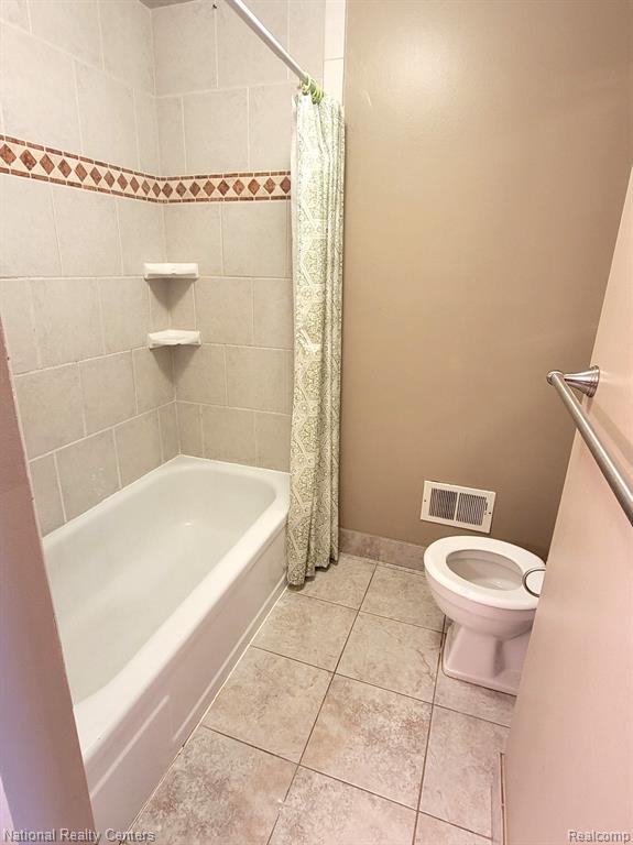 8831 Sunrise Drive, Sterling Heights, MI 48312 — Photo 16