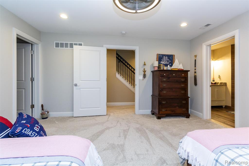 302 Tanview Drive, Oxford, MI, 48371