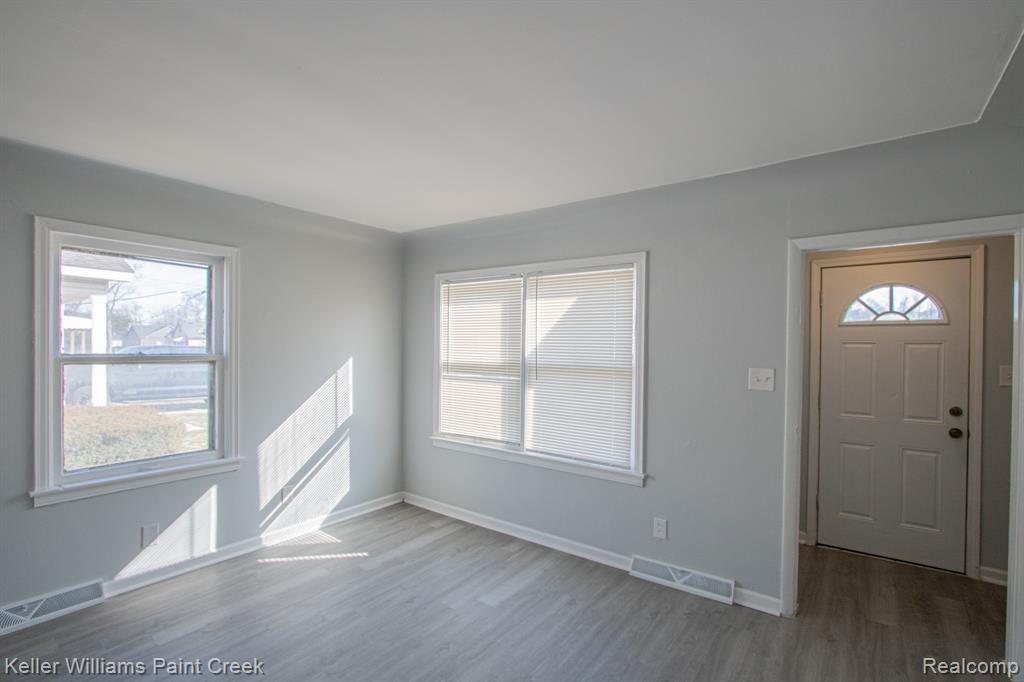 8493 Jewett Avenue, Warren, MI 48089 — Photo 4