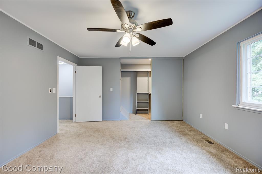 2030 WICKHAM Street, Royal Oak, MI 48073 — Photo 24