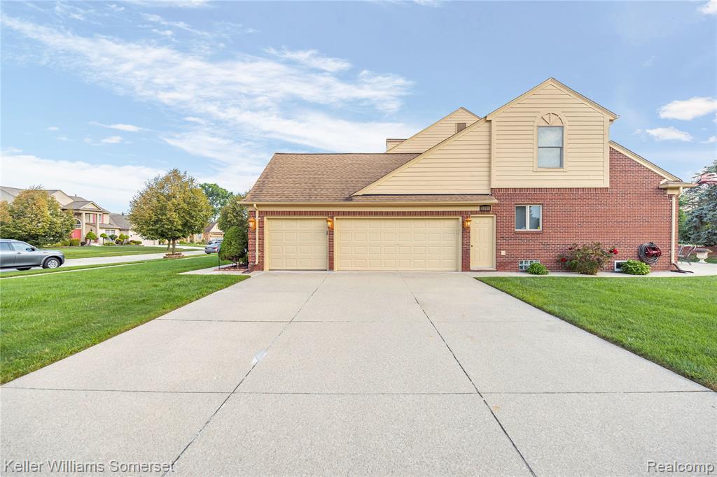 41659 Touchstone Drive, Sterling Heights, MI 48314 — Photo 44