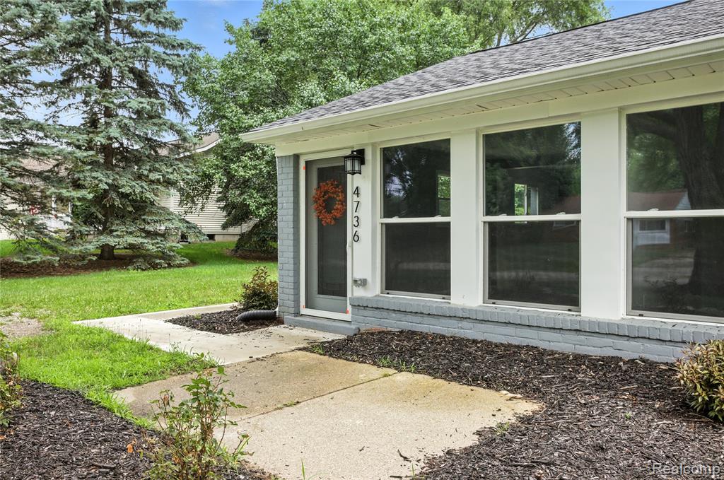 4736 Summerhill Drive, Clarkston, MI — Photo 35