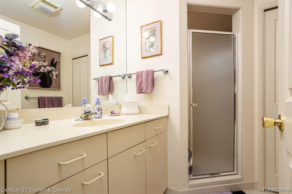 46515 Arboretum Circle, Plymouth, MI 48170 — Photo 30