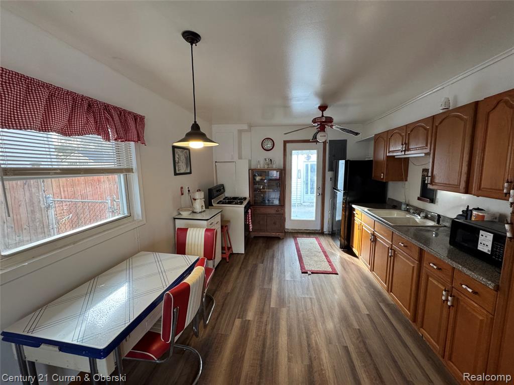 8018 Monroe Boulevard, Taylor, MI 48180 — Photo 10