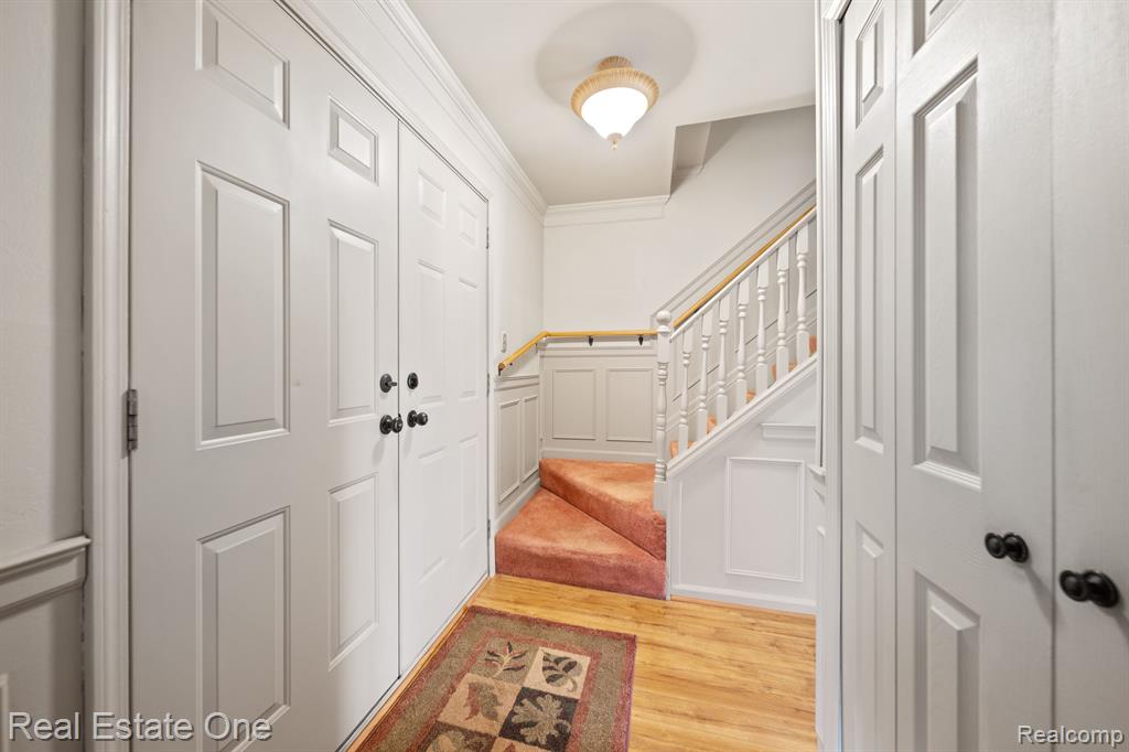 6055 PORTERIDGE Lane, Canton, MI 48187 — Photo 3