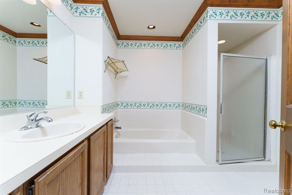 4584 GOLF VIEW Drive, Brighton, MI 48116 — Photo 15
