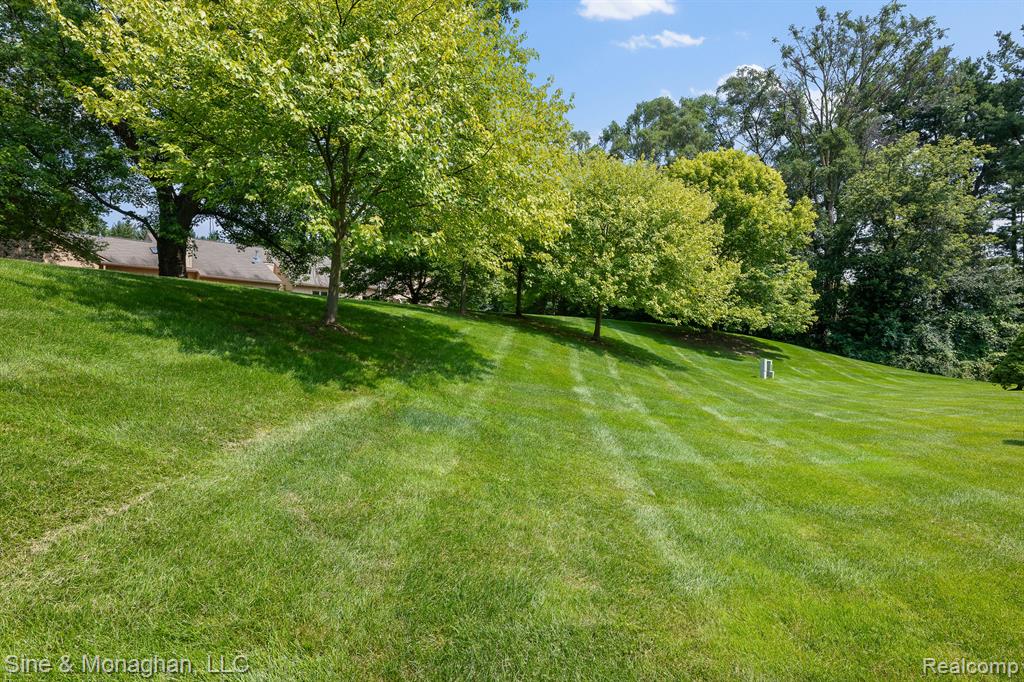 35595 Court Ridge Court, Farmington Hills, MI 48335 — Photo 35