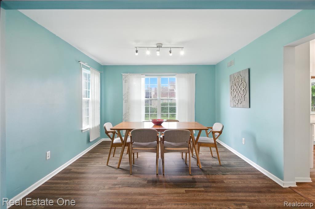 7335 Willow Oak Drive, West Bloomfield, MI 48324 — Photo 6