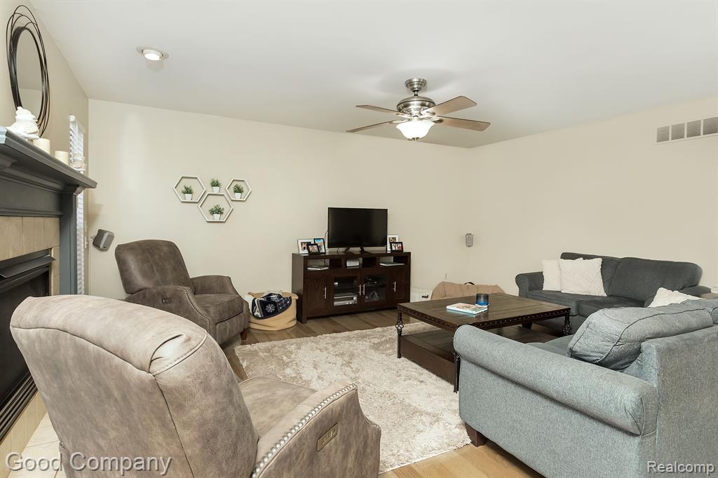 883 VANDERPOOL Drive, Troy, MI 48083 — Photo 10