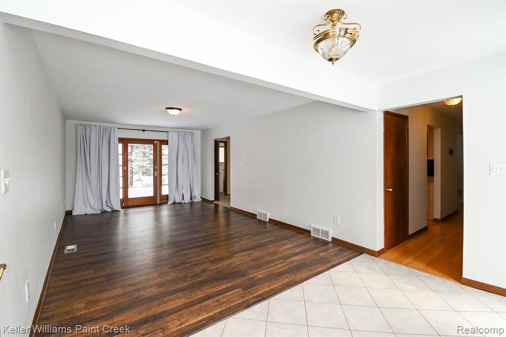 8255 WASCHULL Drive, Washington, MI — Photo 6