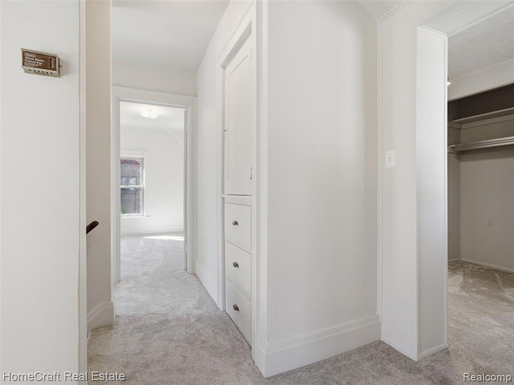 9921 CRANSTON Street, Livonia, MI 48150 — Photo 21