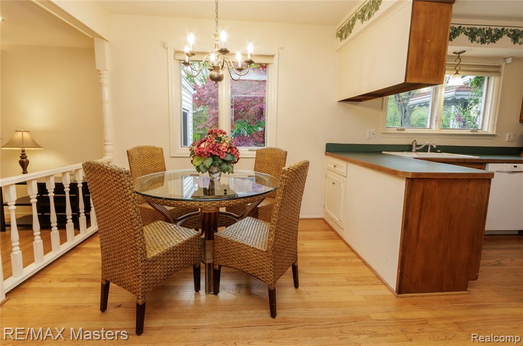 21879 Canterbury Avenue, Grosse Ile, MI 48138 — Photo 10