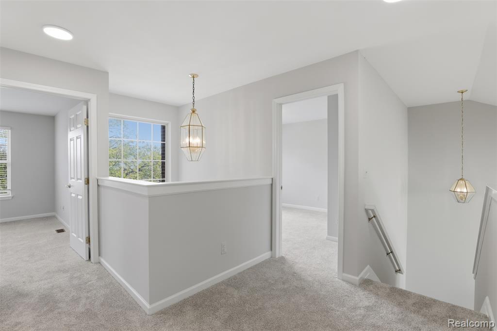 4368 Gateway Circle, West Bloomfield, MI — Photo 23