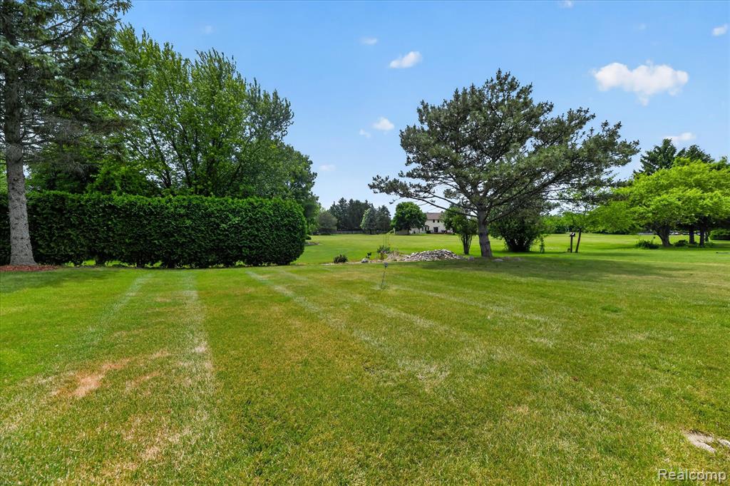 6407 Western Way, Flint, MI 48532 — Photo 42