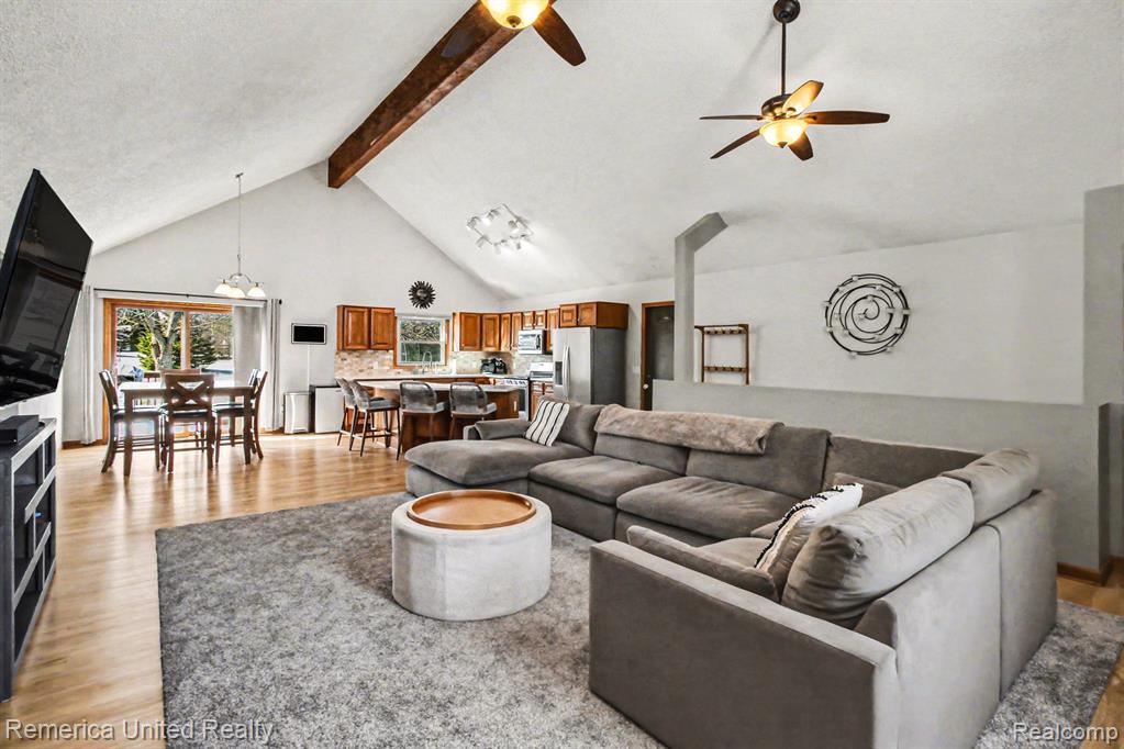 9156 Apple Orchard Drive, Fenton, MI 48430 — Photo 6