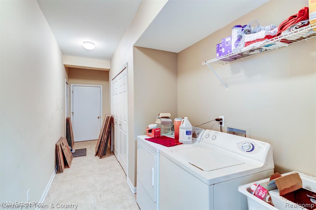 28104 CHESAPEAKE Circle, 334, Walled Lake, MI 48390 — Photo 23
