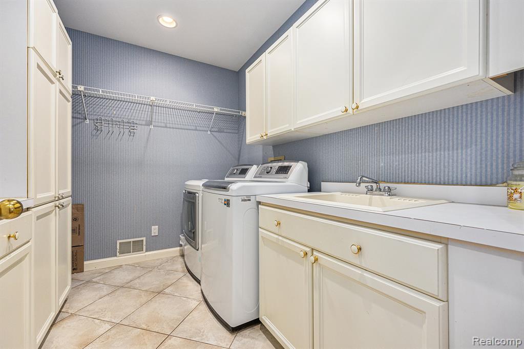 785 River Bend Drive, Rochester Hills, MI 48307 — Photo 18