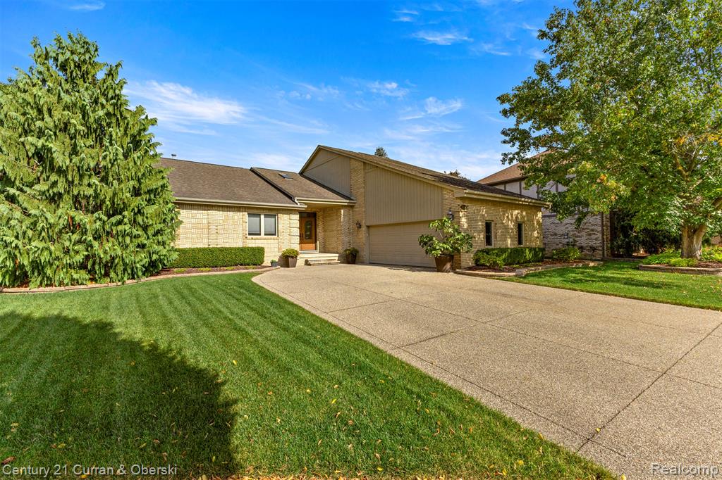42049 Farm Lane Court, Sterling Heights, MI 48313 — Photo 2