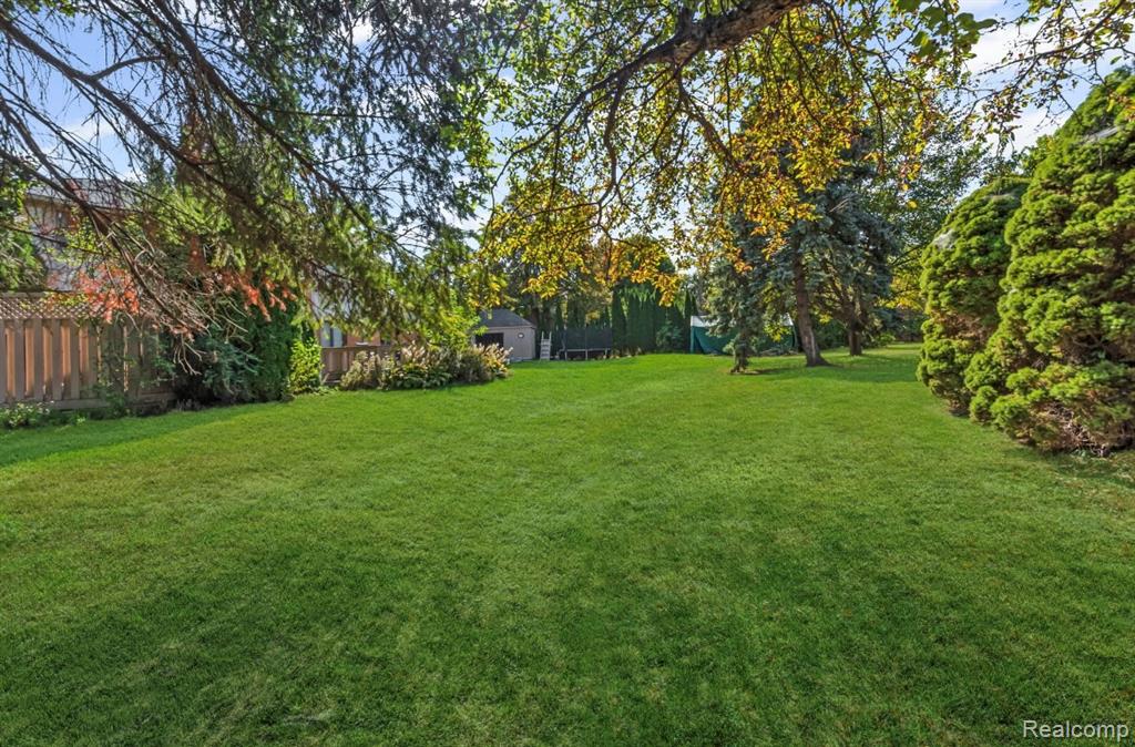 40538 Woodside Drive, Clinton Twp, MI 48038 — Photo 37