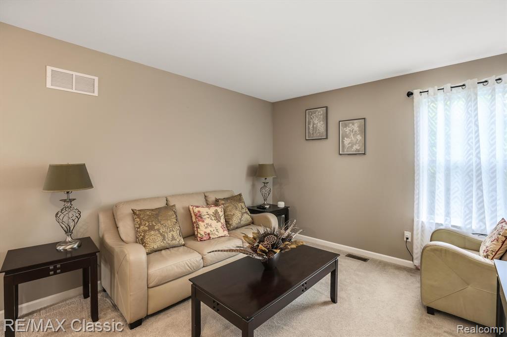 9109 WHITE TAIL, Ypsilanti, MI 48197 — Photo 24