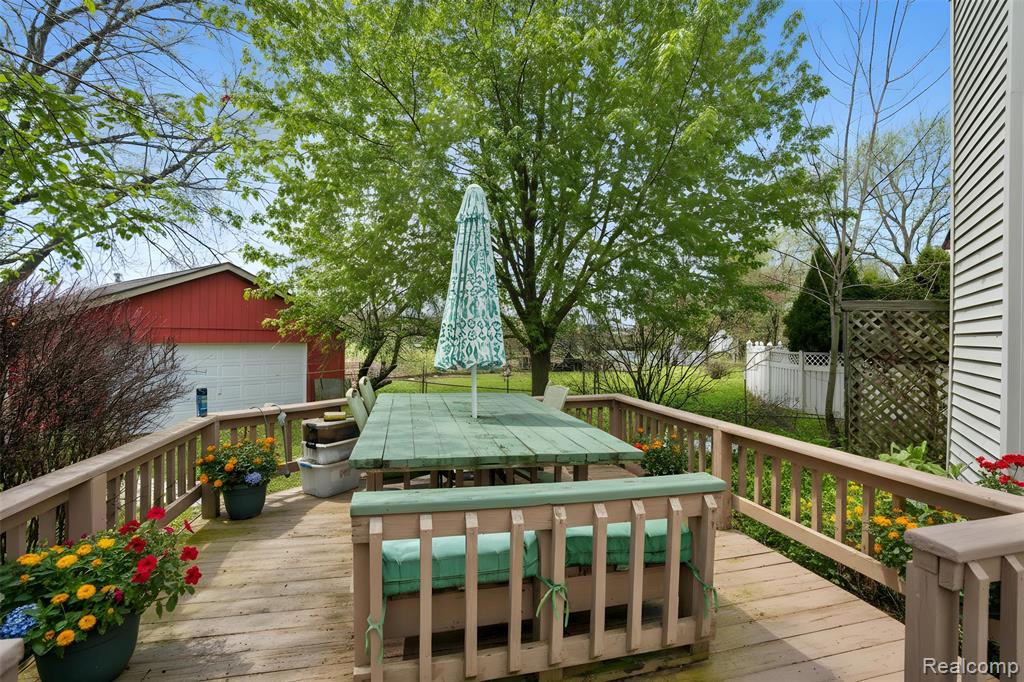 6076 E Carpenter Road, Flint, MI 48506 — Photo 4