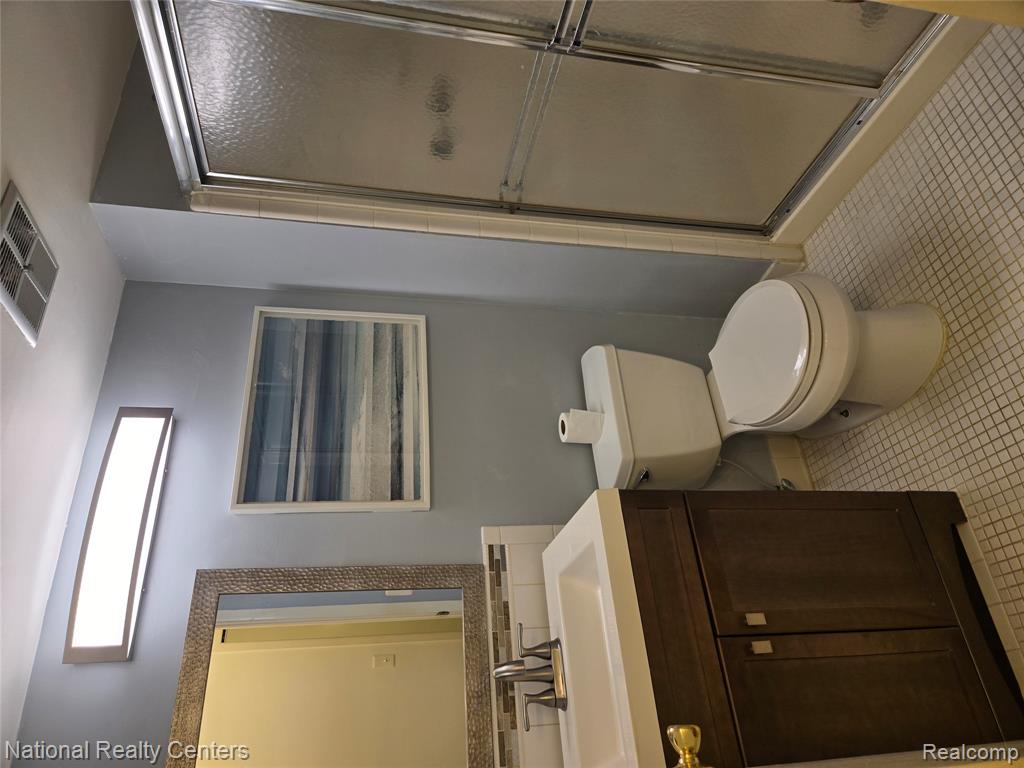 27354 Evergreen Road, Lathrup Village, MI 48076 — Photo 12