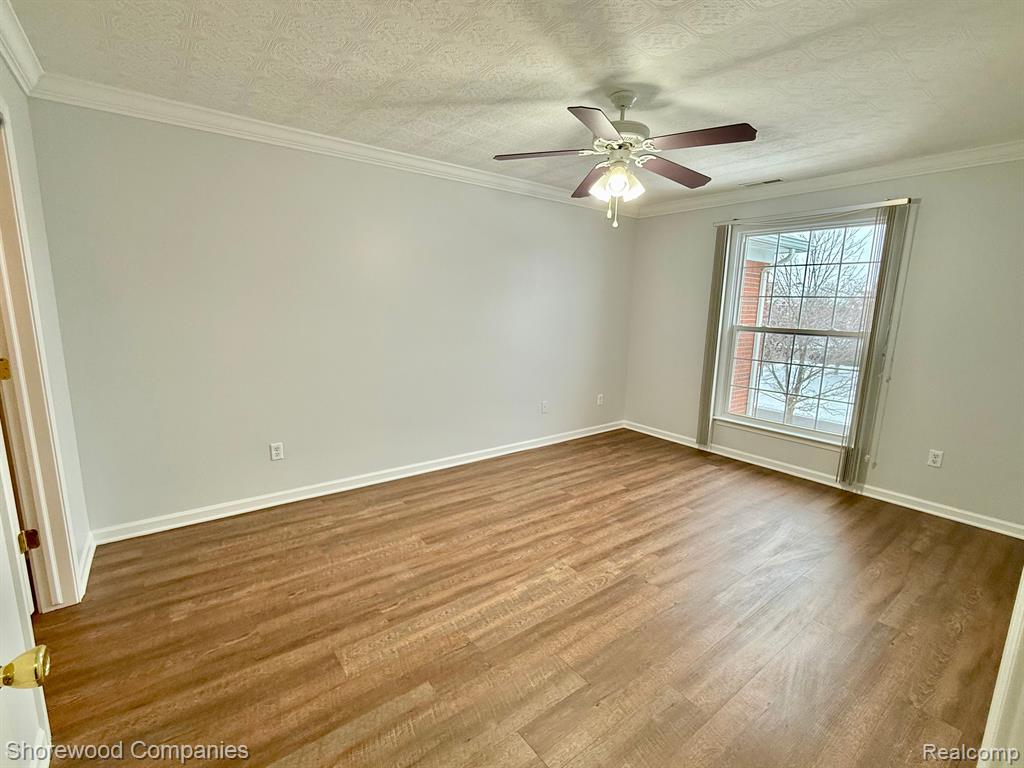 46116 Rhodes Drive, Macomb, MI 48044 — Photo 9
