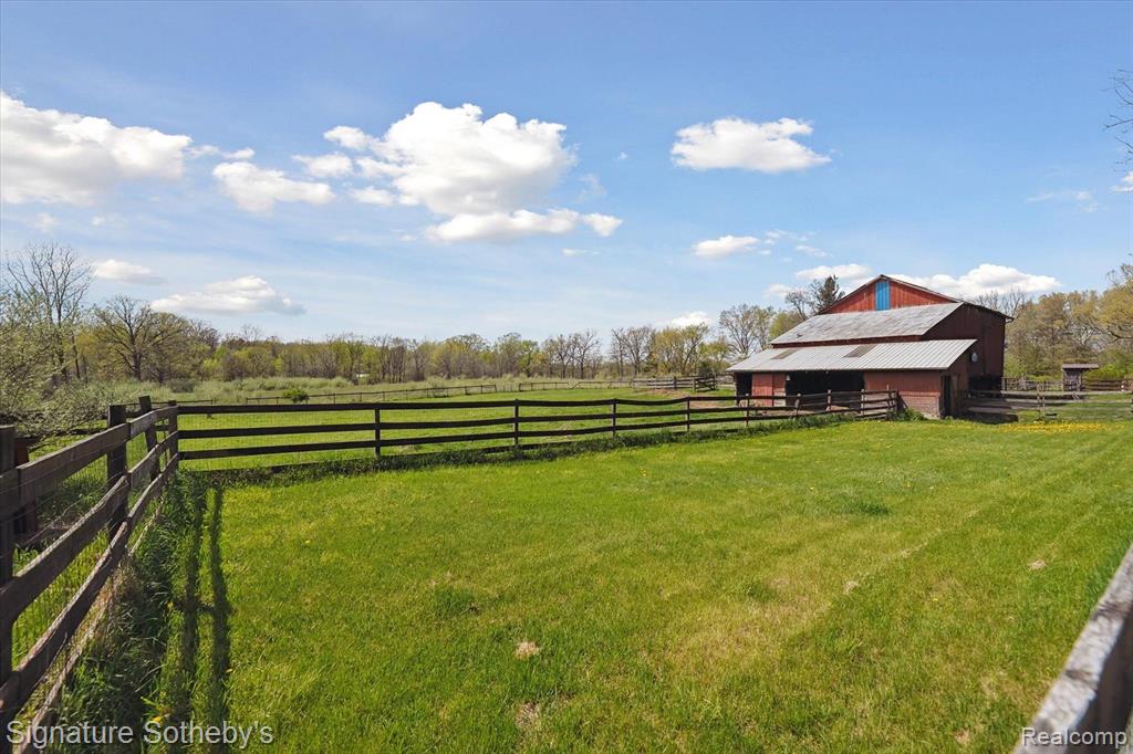 9827 KENNEDY Road, Munith, MI 49259 — Photo 79
