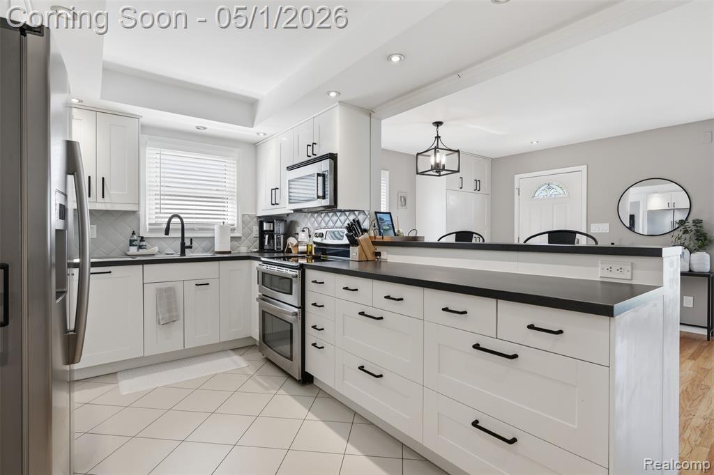 65 W Elmwood Avenue, Clawson, MI — Photo 8