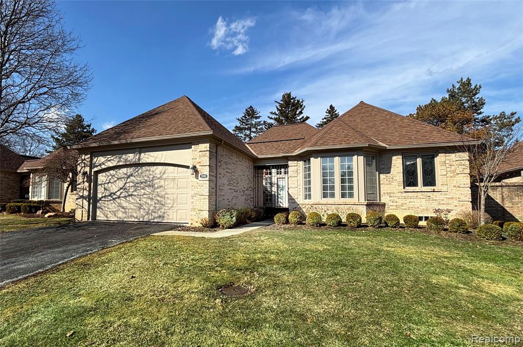 22080 Orchard Way, 37, Beverly Hills, MI 48025 — front exterior
