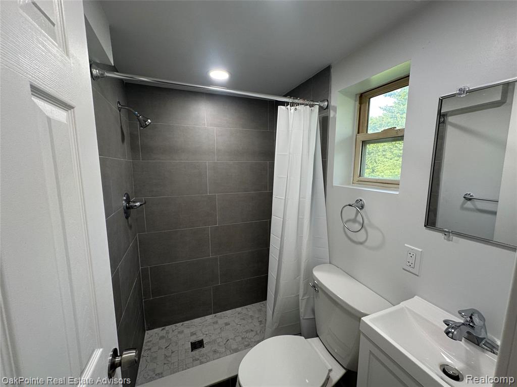 16001 Dixie Highway, Holly, MI 48442 — Photo 3